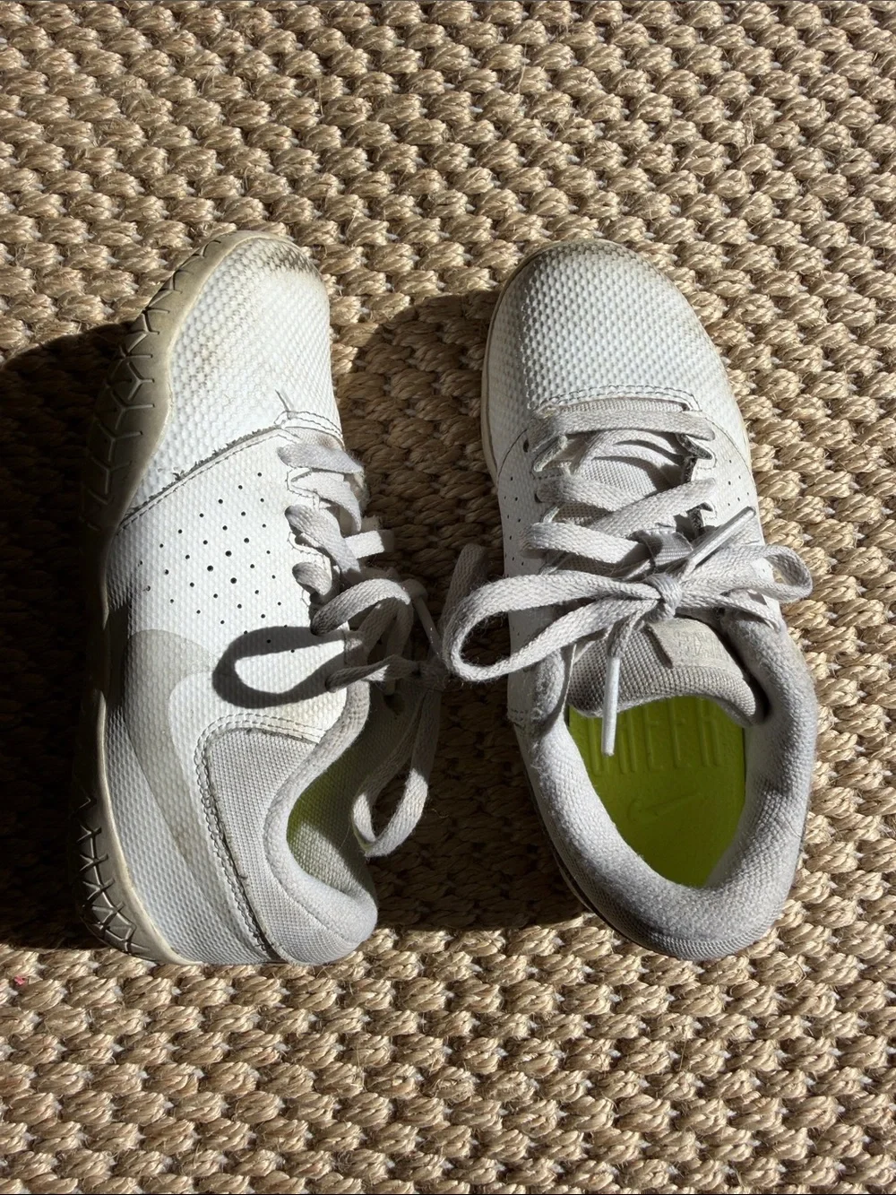 Nike Kids Cheer White Athletic Sneakers Shoes size 11C